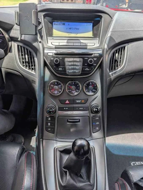 2014 Hyundai Genesis Coupe - Image 14 of 20