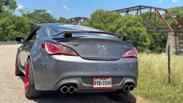 2014 Hyundai Genesis Coupe 2.0T R-Spec