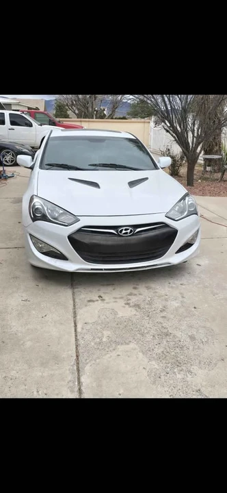 2014 Hyundai Genesis Coupe - Image 2 of 7