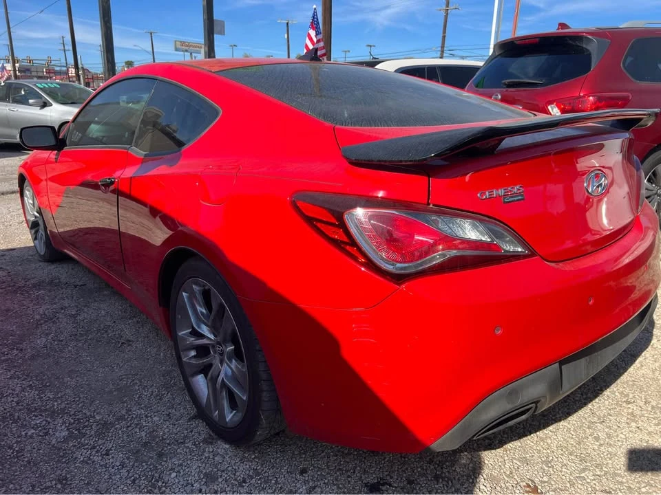 2014 Hyundai Genesis Coupe - Image 2 of 3