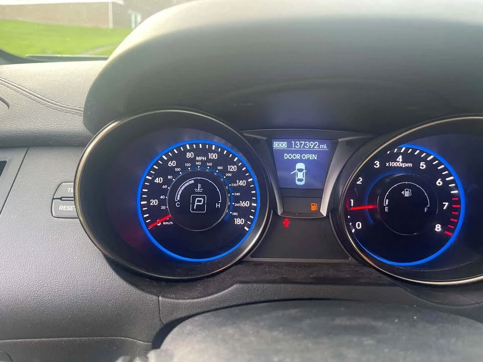 2014 Hyundai Genesis Coupe - Image 12 of 14