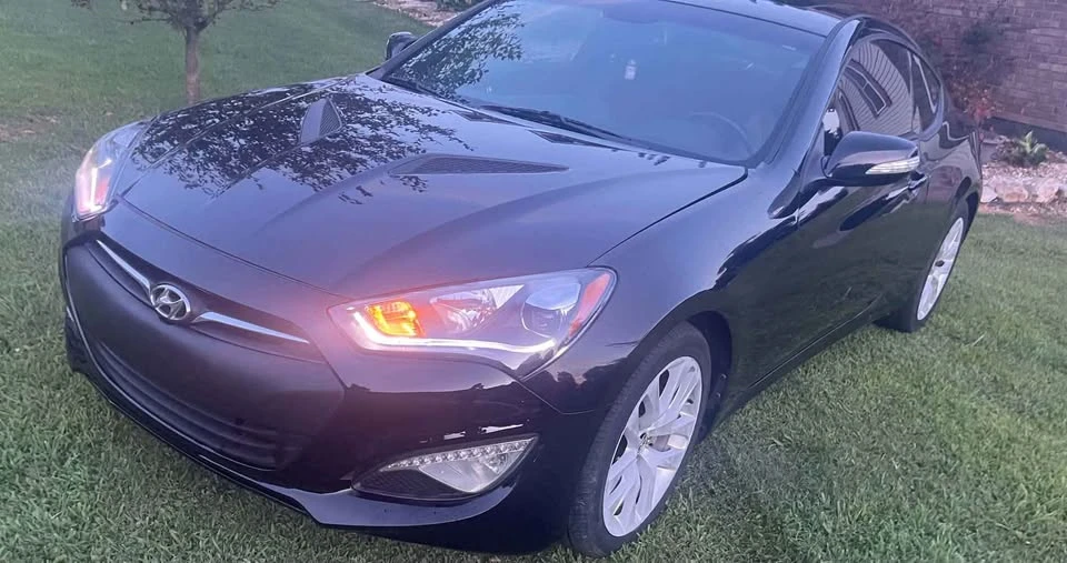 2014 Hyundai Genesis Coupe - Image 2 of 14