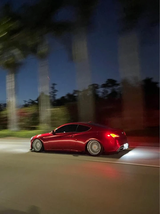 2014 Hyundai Genesis Coupe - Image 6 of 7