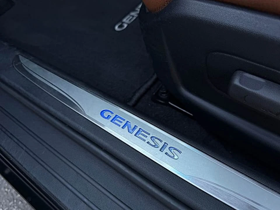 2014 Hyundai Genesis Coupe - Image 16 of 20