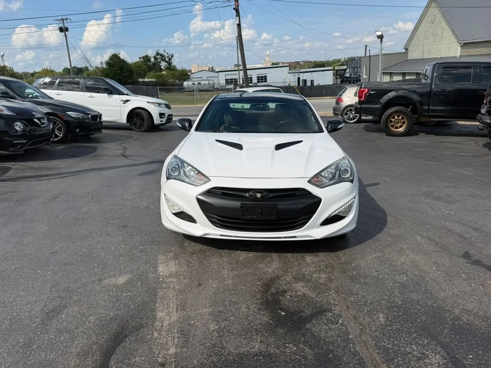 2014 Hyundai Genesis Coupe - Image 2 of 20