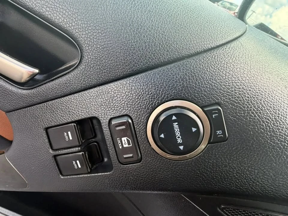 2014 Hyundai Genesis Coupe - Image 16 of 20