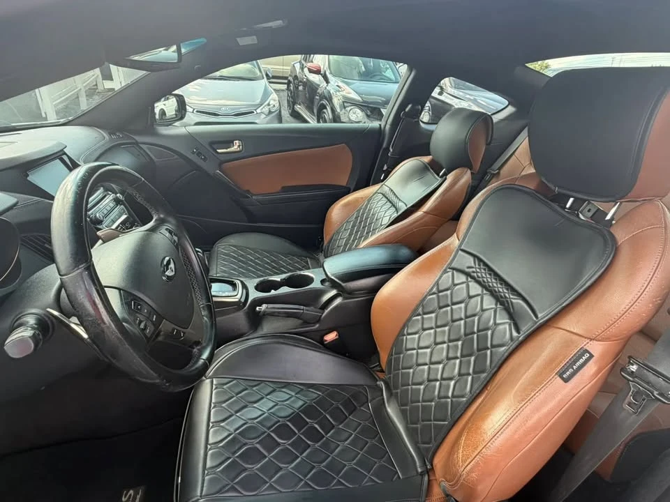 2014 Hyundai Genesis Coupe - Image 14 of 20