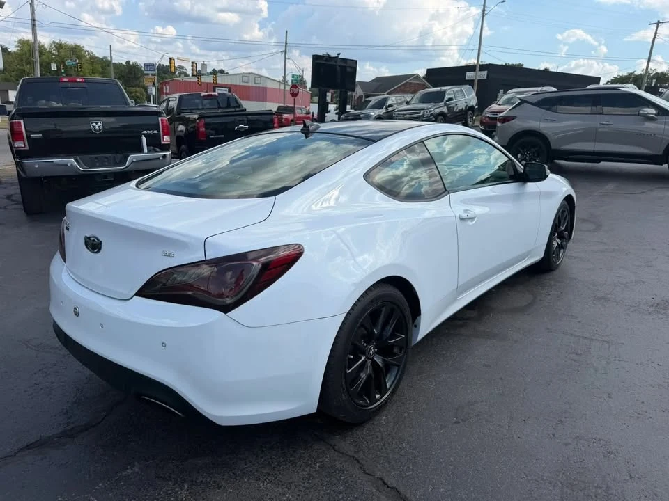 2014 Hyundai Genesis Coupe - Image 9 of 20