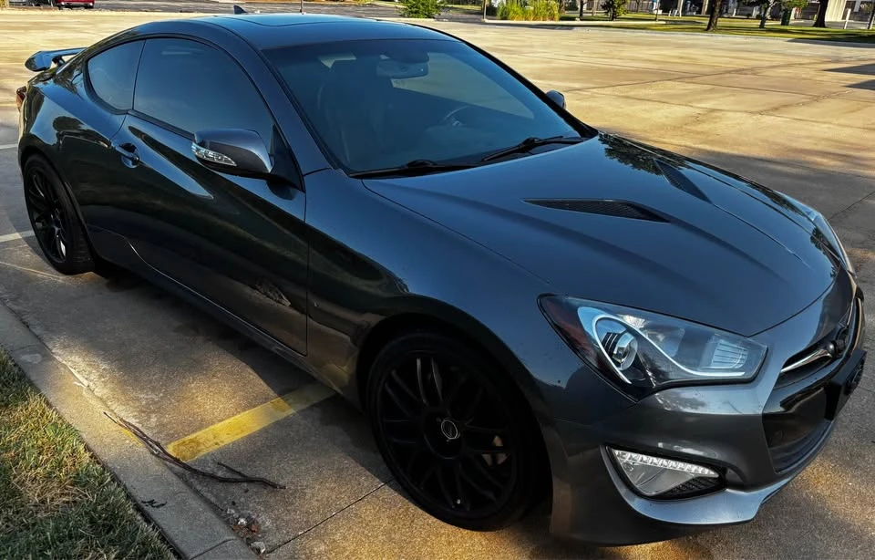 2014 Hyundai Genesis Coupe - Image 2 of 8