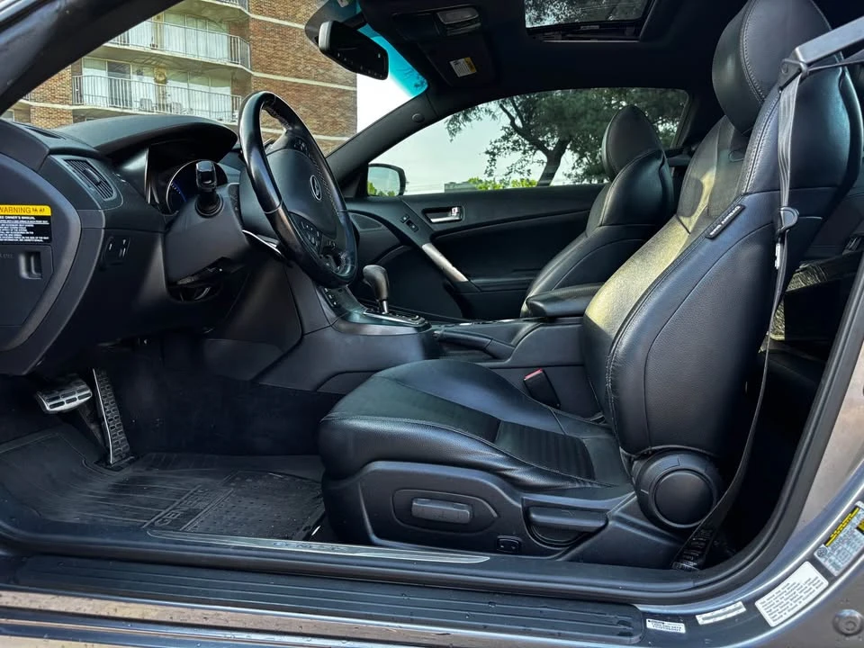 2014 Hyundai Genesis Coupe - Image 6 of 8