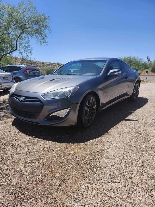 2014 Hyundai Genesis Coupe - Image 10 of 11