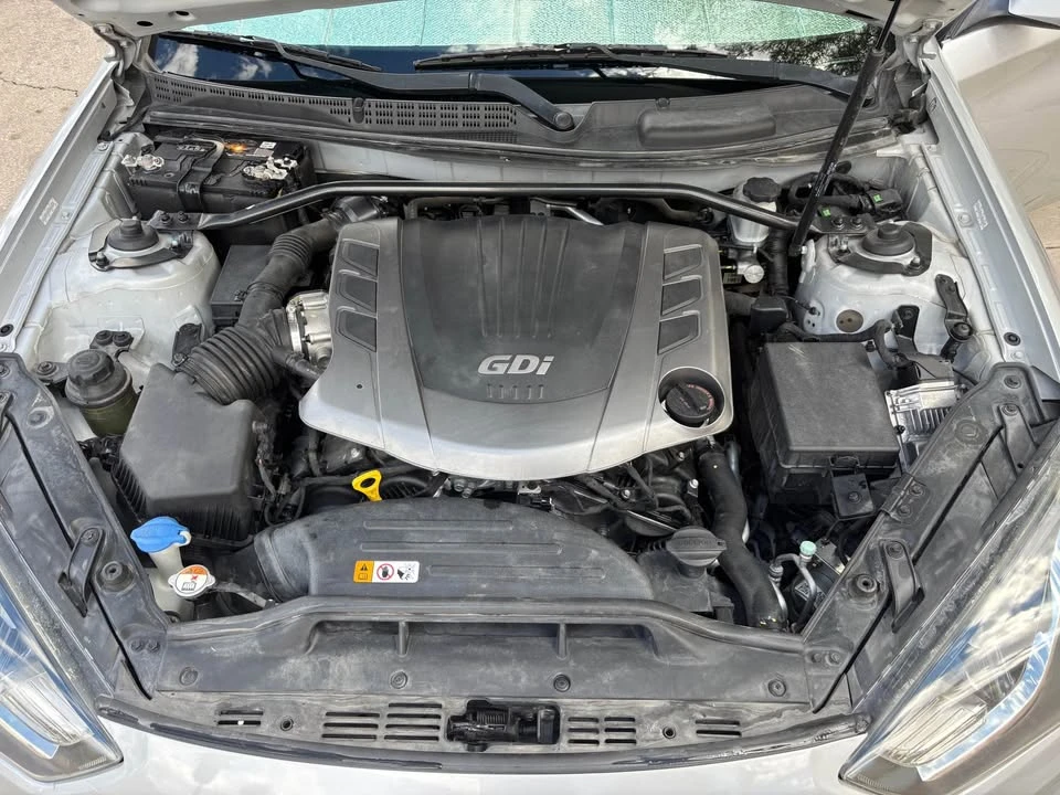 2014 Hyundai Genesis Coupe - Image 4 of 13