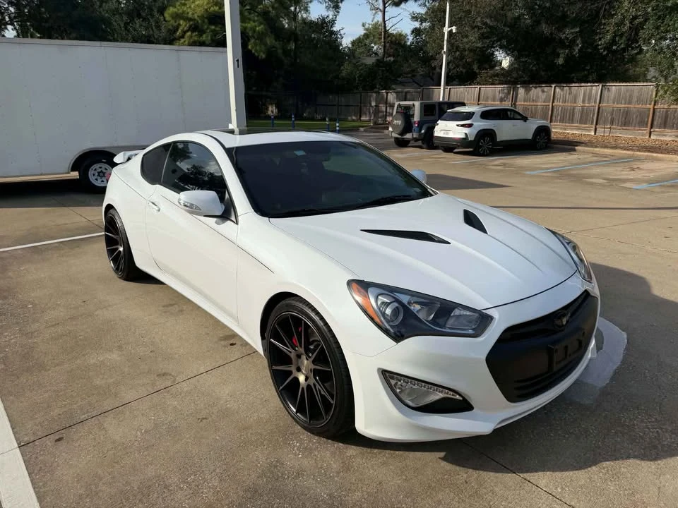 2014 Hyundai Genesis Coupe - Image 7 of 12