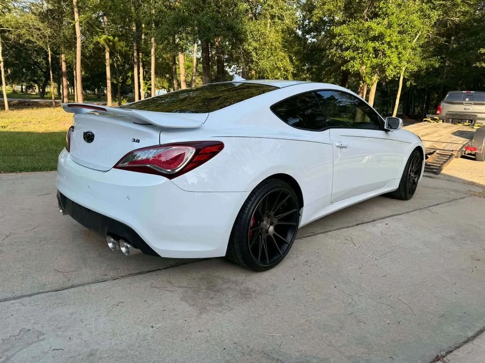 2014 Hyundai Genesis Coupe - Image 4 of 12