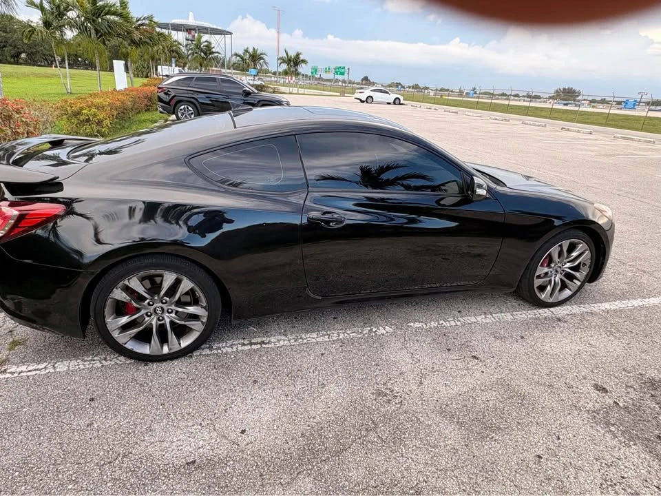 2014 Hyundai Genesis Coupe - Image 2 of 7