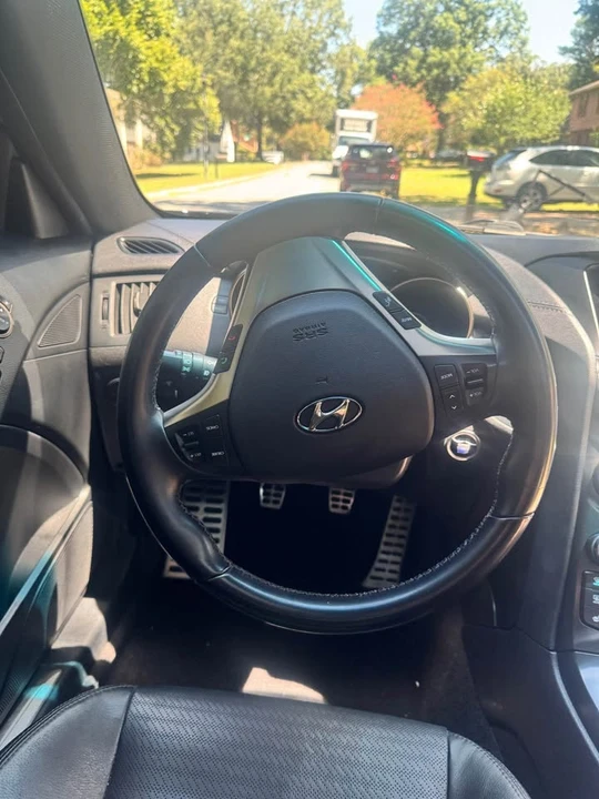 2014 Hyundai Genesis Coupe - Image 12 of 18