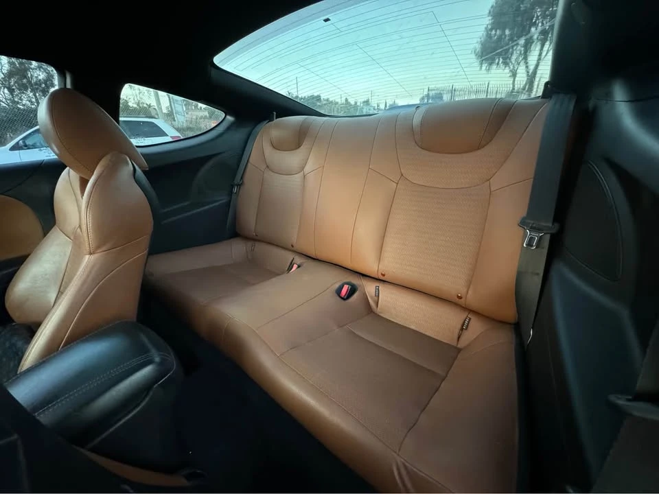 2014 Hyundai Genesis Coupe - Image 11 of 19
