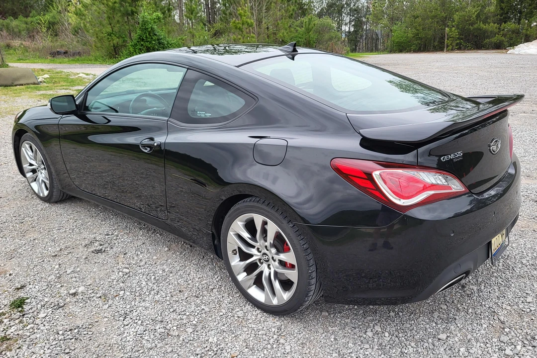 2014 Hyundai Genesis Coupe - Image 4 of 31