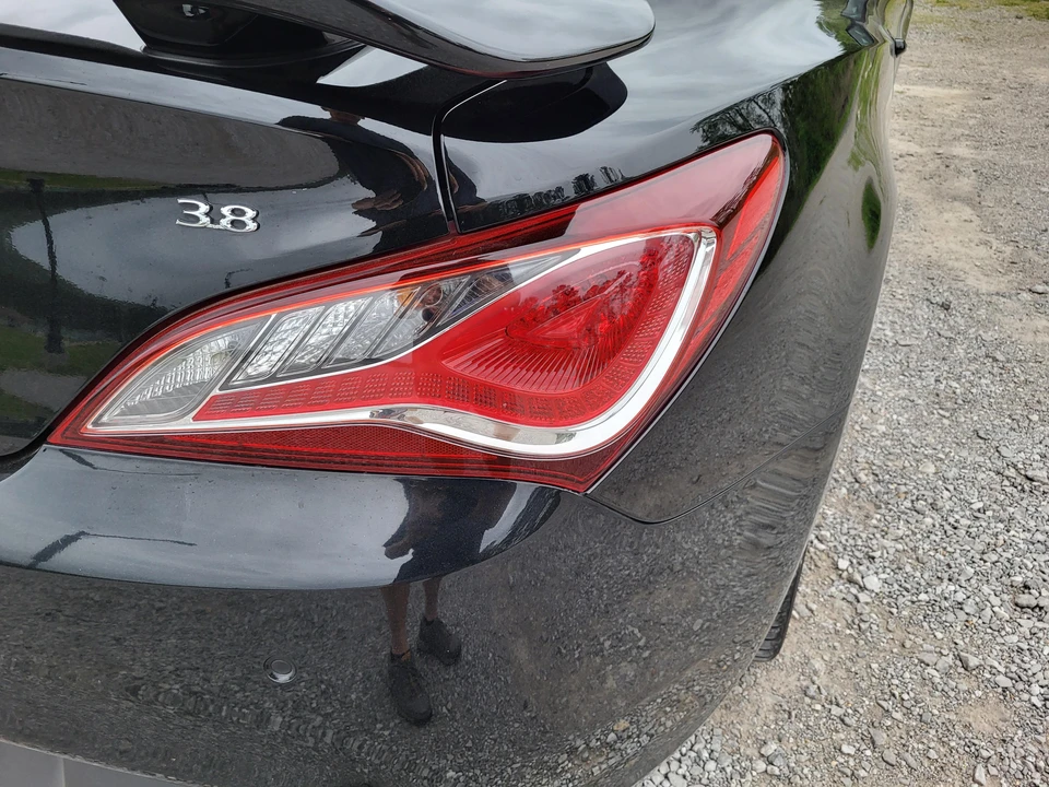 2014 Hyundai Genesis Coupe - Image 23 of 31