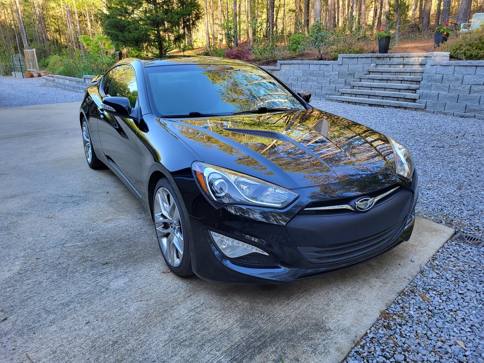 2014 Hyundai Genesis Coupe - Image 13 of 31