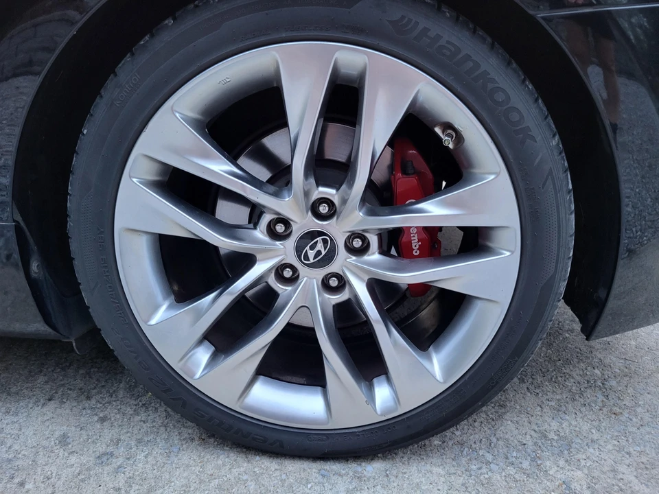 2014 Hyundai Genesis Coupe - Image 26 of 31