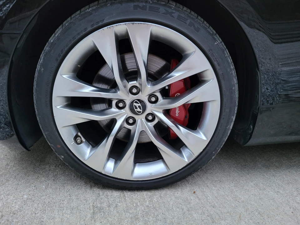 2014 Hyundai Genesis Coupe - Image 25 of 31