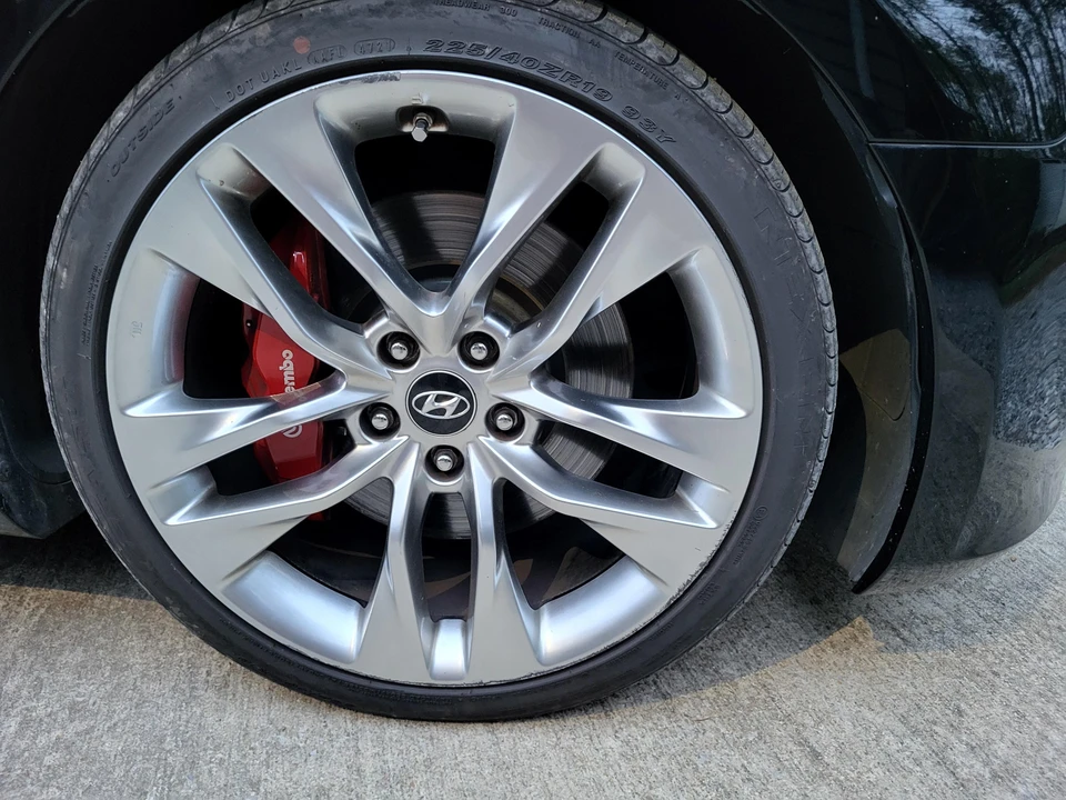 2014 Hyundai Genesis Coupe - Image 28 of 31