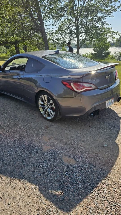 2014 Hyundai Genesis Coupe - Image 6 of 7