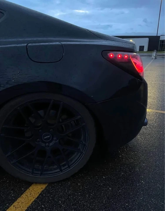 2014 Hyundai Genesis Coupe - Image 3 of 11