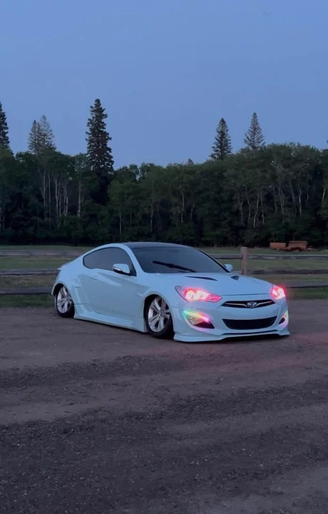 2014 Hyundai Genesis Coupe - Image 2 of 7