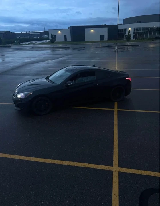 2014 Hyundai Genesis Coupe - Image 10 of 11