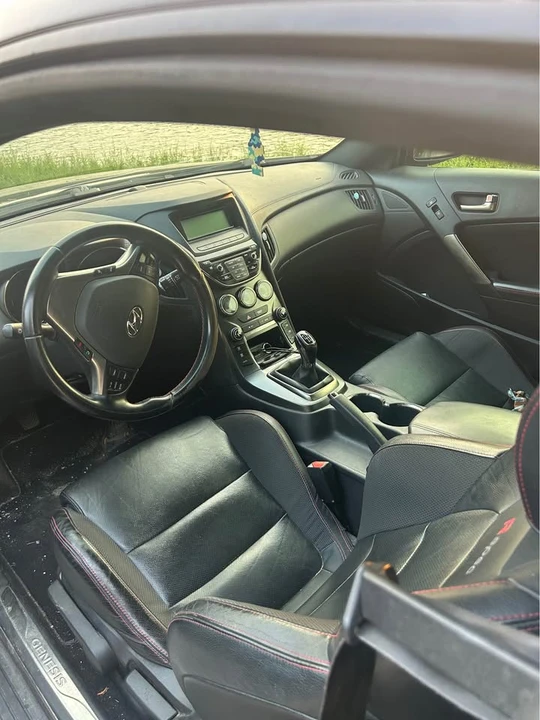 2014 Hyundai Genesis Coupe - Image 7 of 12