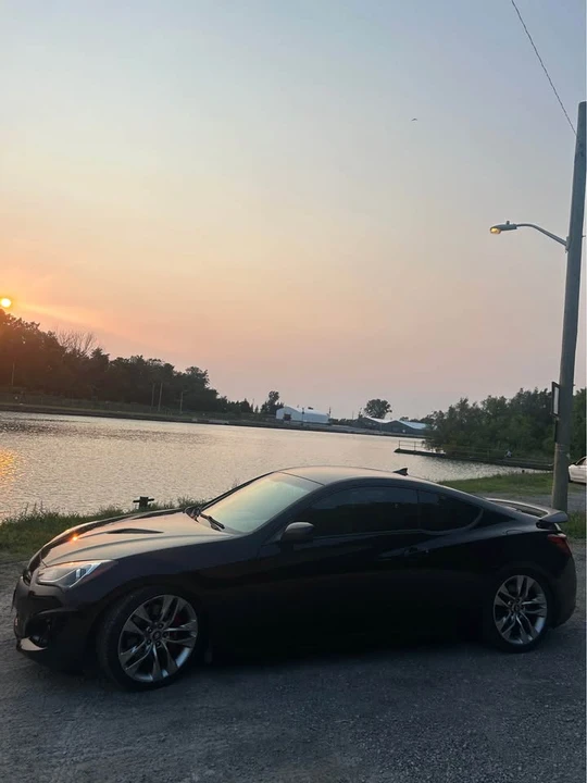 2014 Hyundai Genesis Coupe - Image 11 of 12