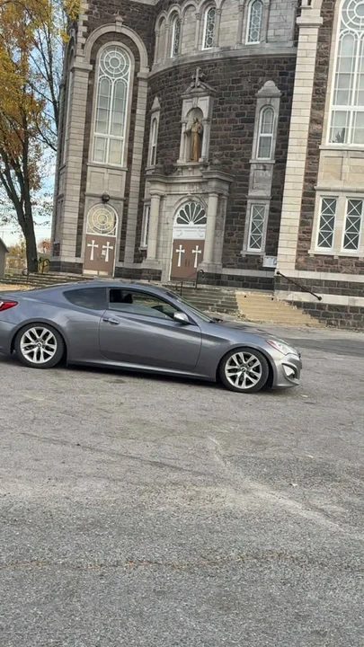 2014 Hyundai Genesis Coupe - Image 8 of 9