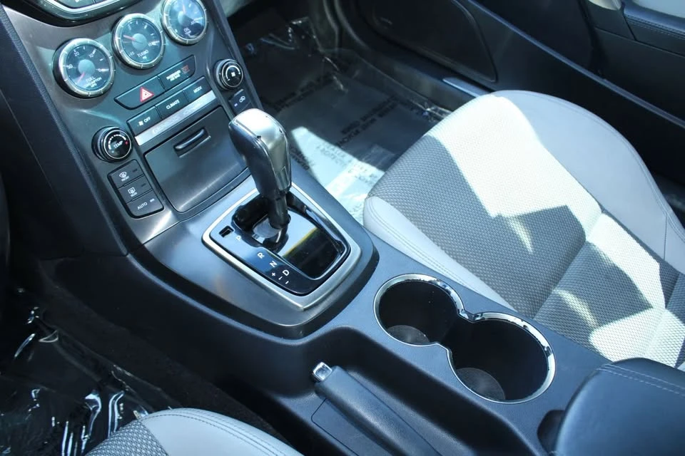 2014 Hyundai Genesis Coupe - Image 16 of 20