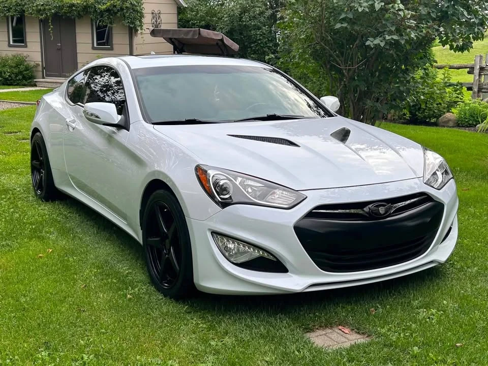 2014 Hyundai Genesis Coupe - Image 4 of 14