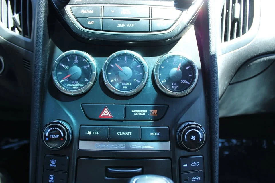 2014 Hyundai Genesis Coupe - Image 14 of 20
