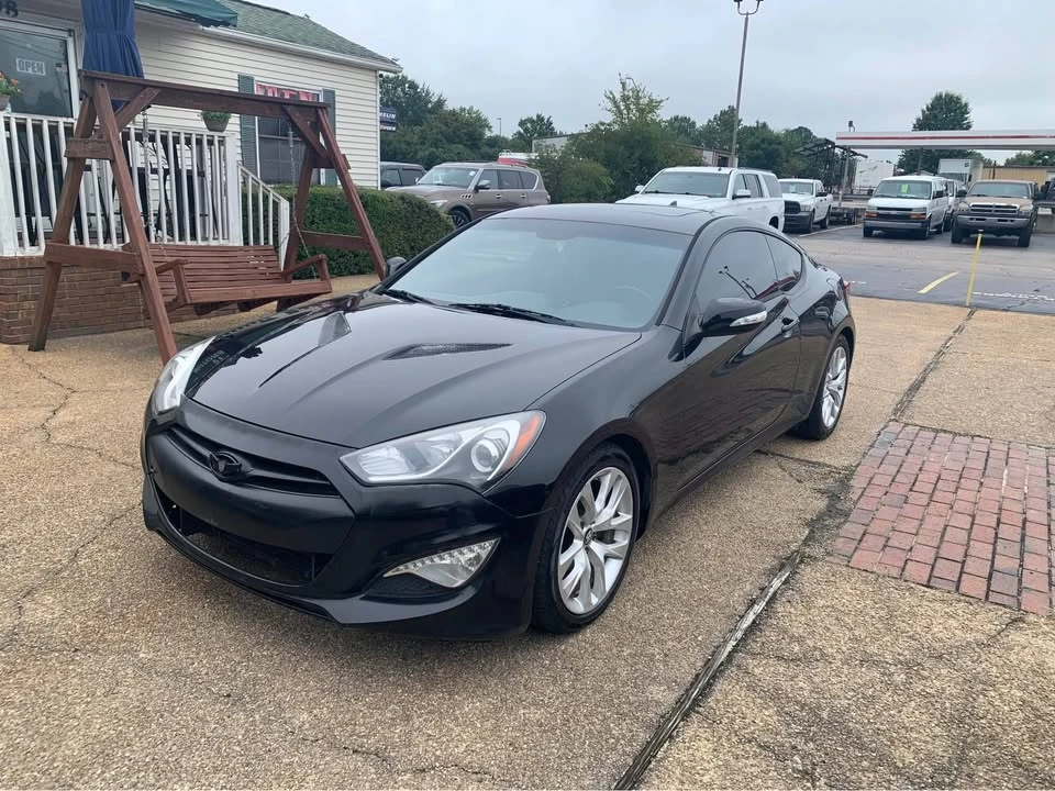 2014 Hyundai Genesis Coupe - Image 2 of 13