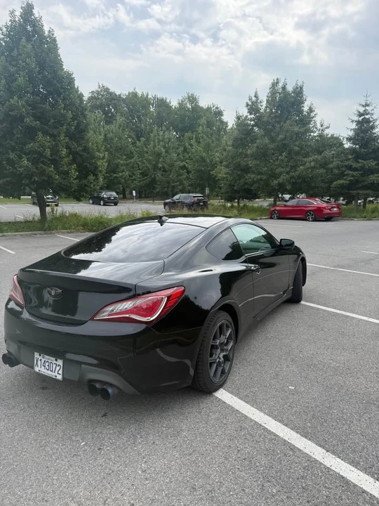 2014 Hyundai Genesis Coupe - Image 3 of 10