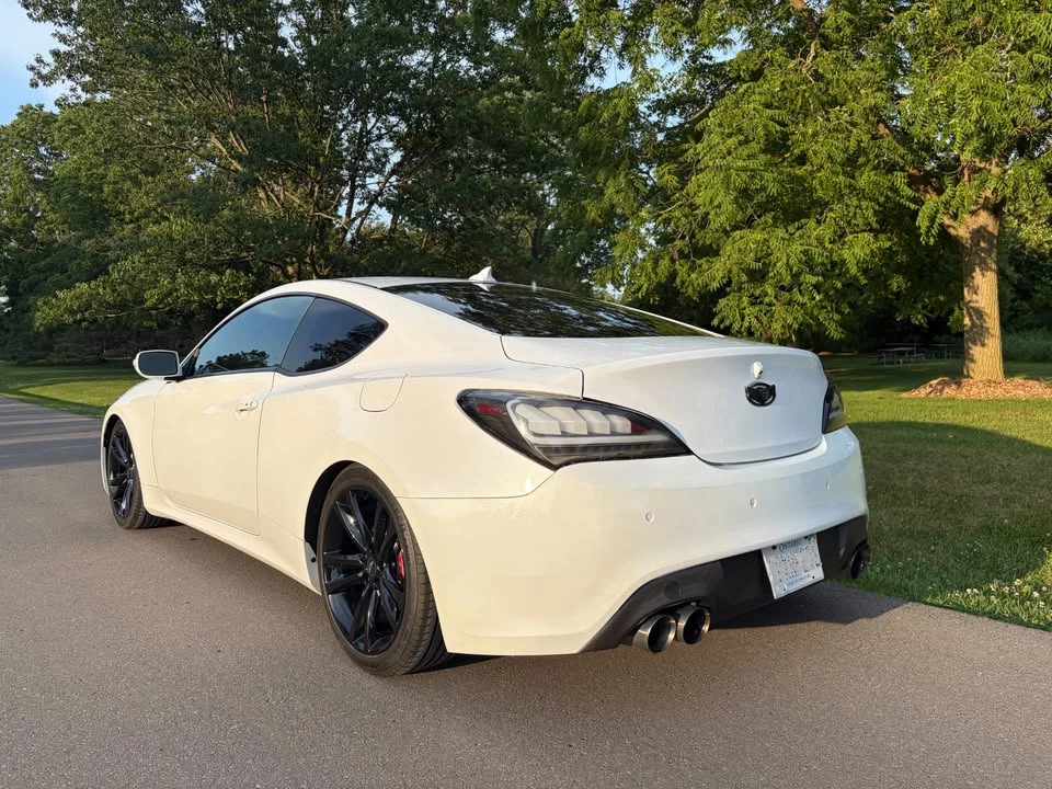 2014 Hyundai Genesis Coupe - Image 12 of 13