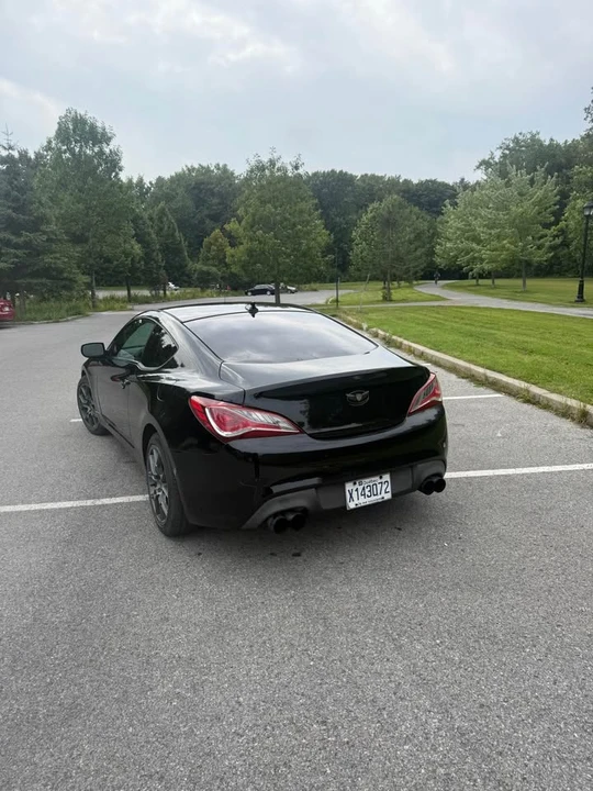 2014 Hyundai Genesis Coupe - Image 4 of 10