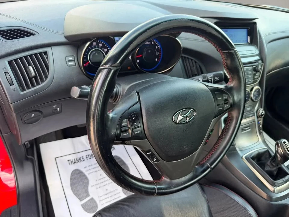 2014 Hyundai Genesis Coupe - Image 10 of 20