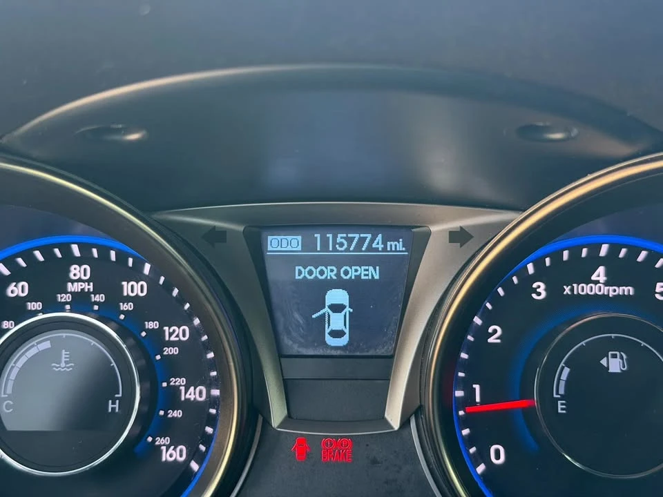 2014 Hyundai Genesis Coupe - Image 14 of 20