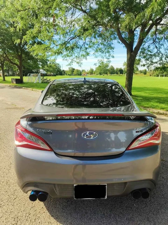 2014 Hyundai Genesis Coupe - Image 2 of 10
