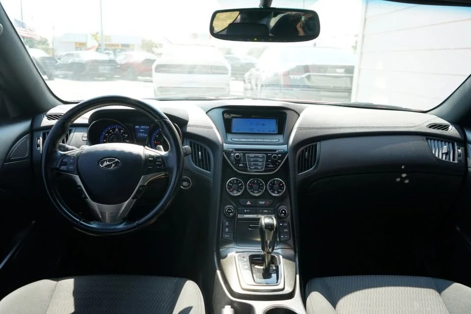 2014 Hyundai Genesis Coupe - Image 15 of 20
