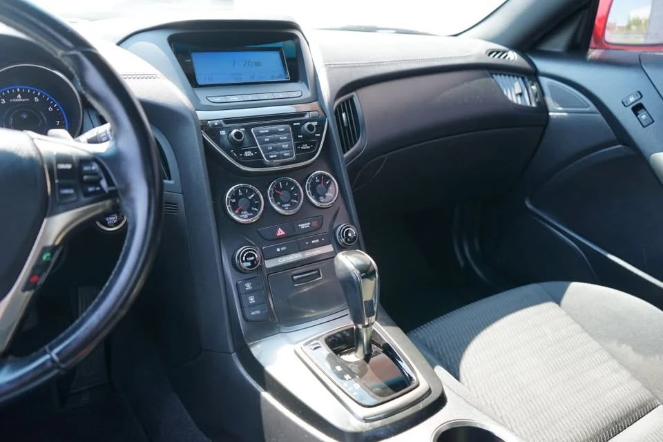 2014 Hyundai Genesis Coupe - Image 18 of 20