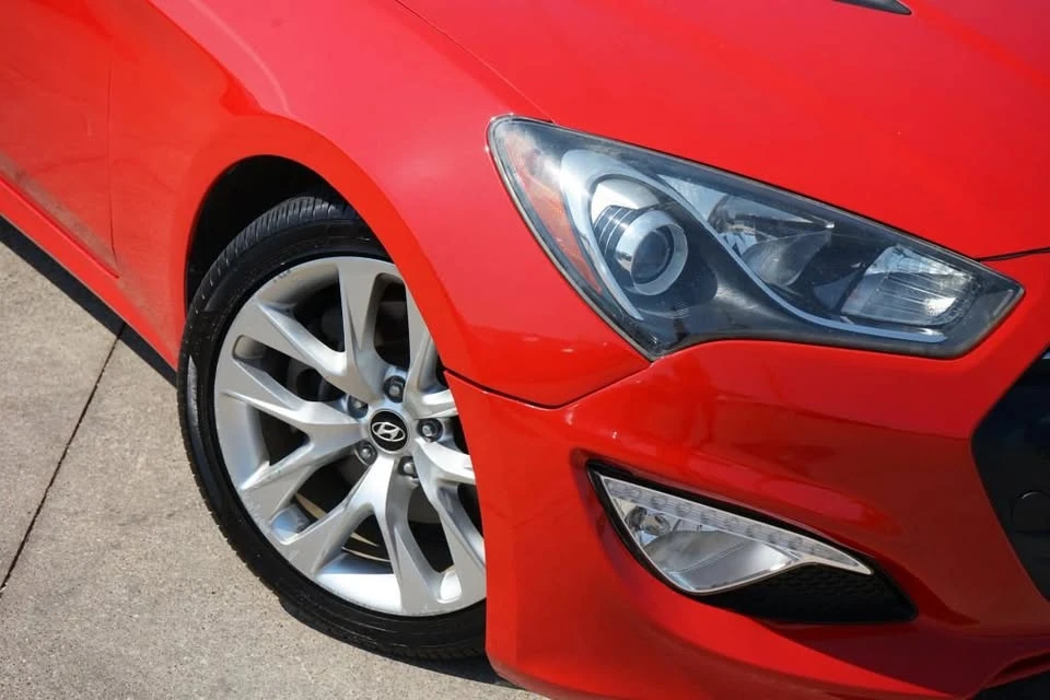 2014 Hyundai Genesis Coupe - Image 2 of 20