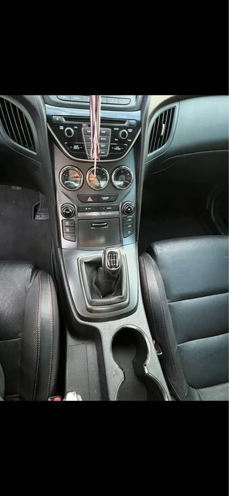 2014 Hyundai Genesis Coupe - Image 7 of 8