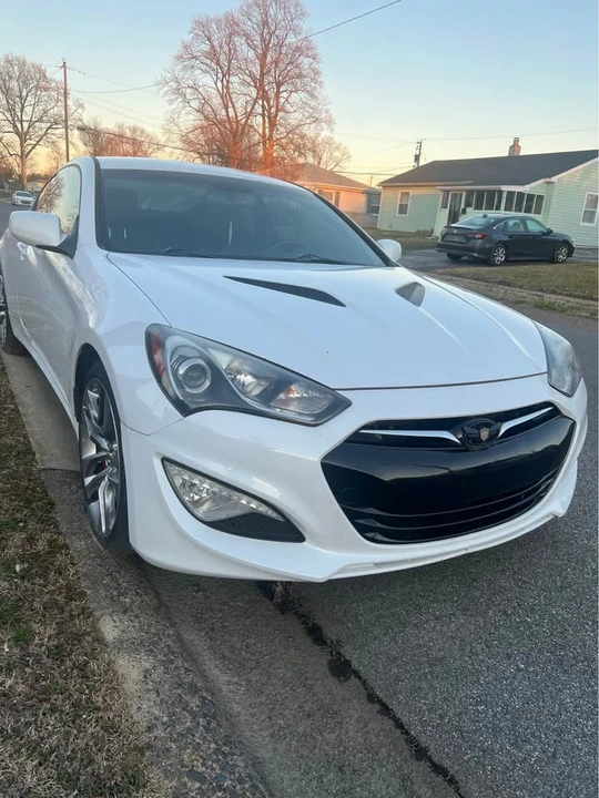 2014 Hyundai Genesis Coupe - Image 3 of 8