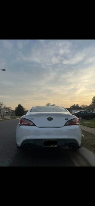 2014 Hyundai Genesis Coupe - Image 8 of 8